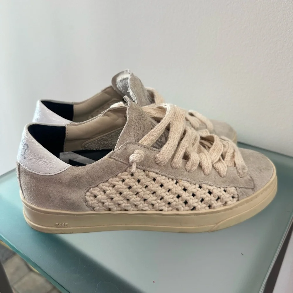 Women's Sz 37 M P448 John Suede Low-Top Lace Up Sneakers - Picture 1 of 11
